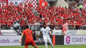 CBA官方：洛夫顿对裁判使用不当手势&赛后发表不当言论合计停赛两场，罚款5