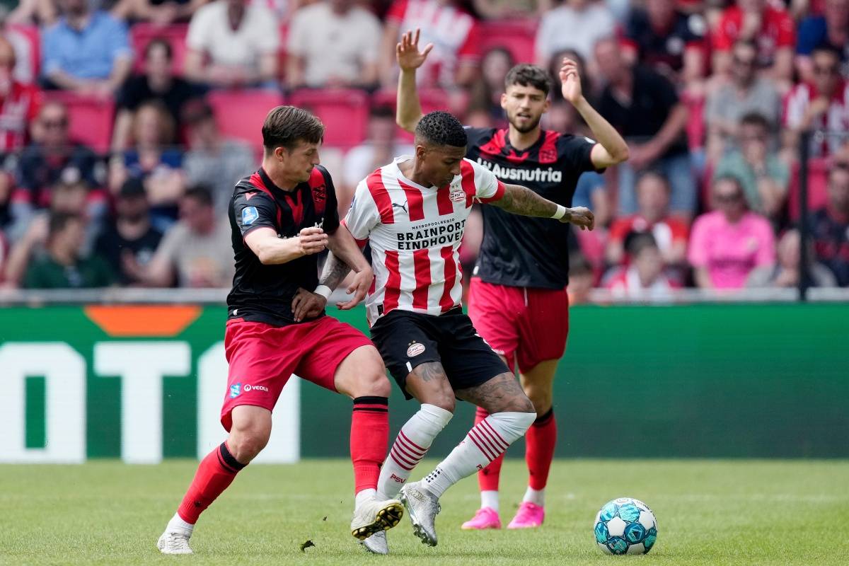 阿尔瓦雷斯 阿尔瓦雷斯