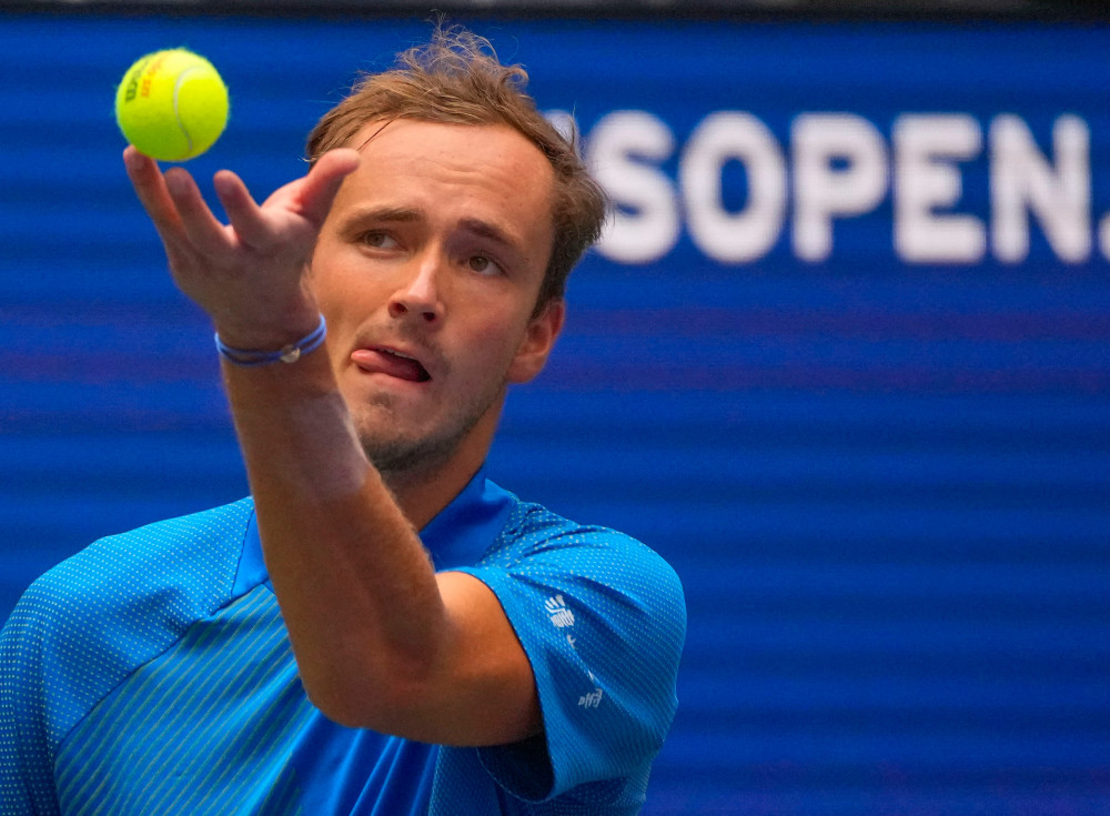 赛场上下成 赛场上下成